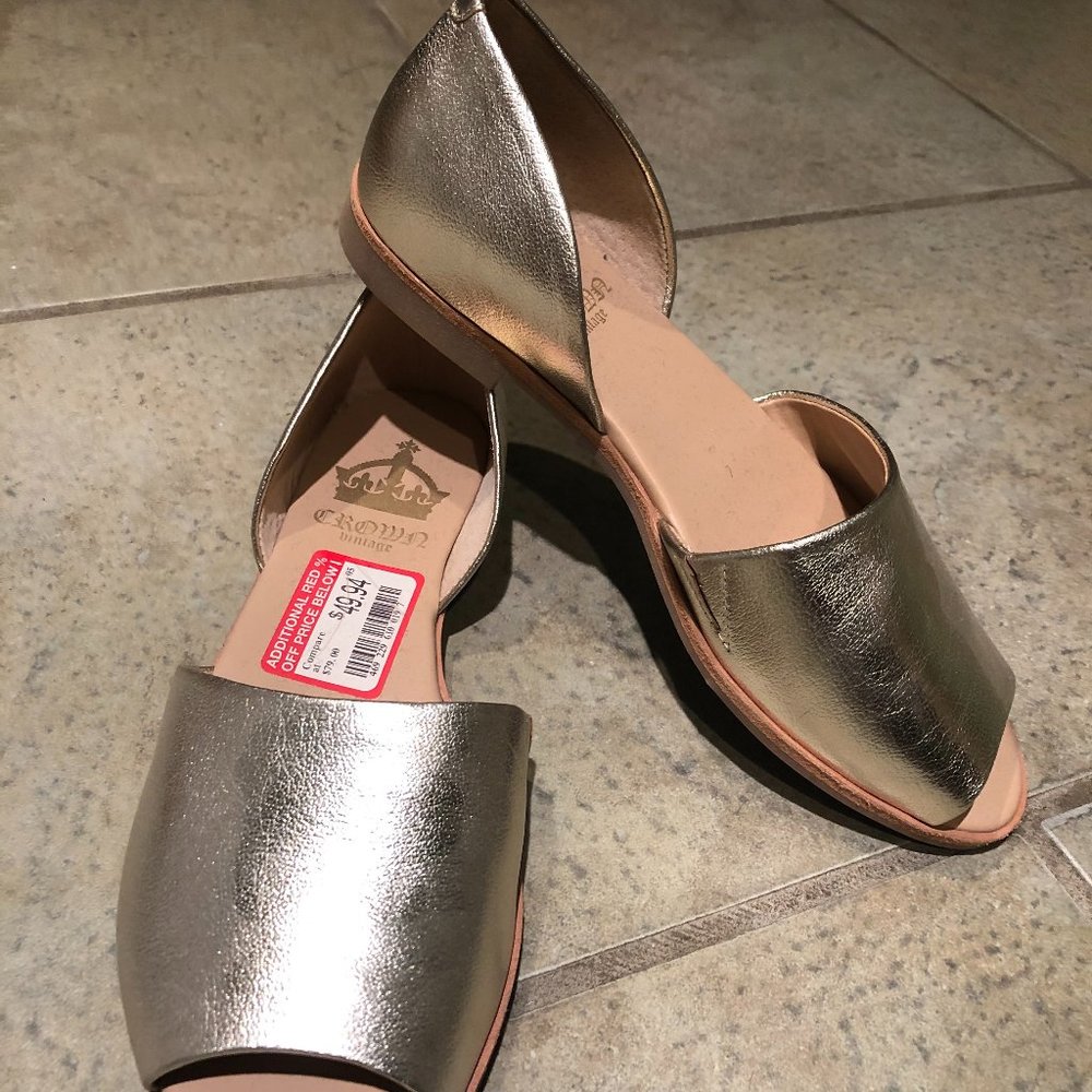Flats / Sandals